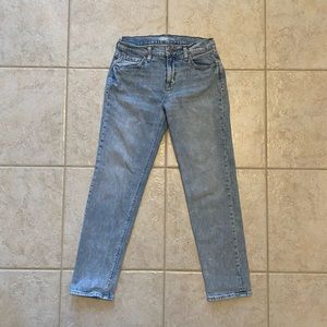 Women’s Light Wash Boyfriend Jeans